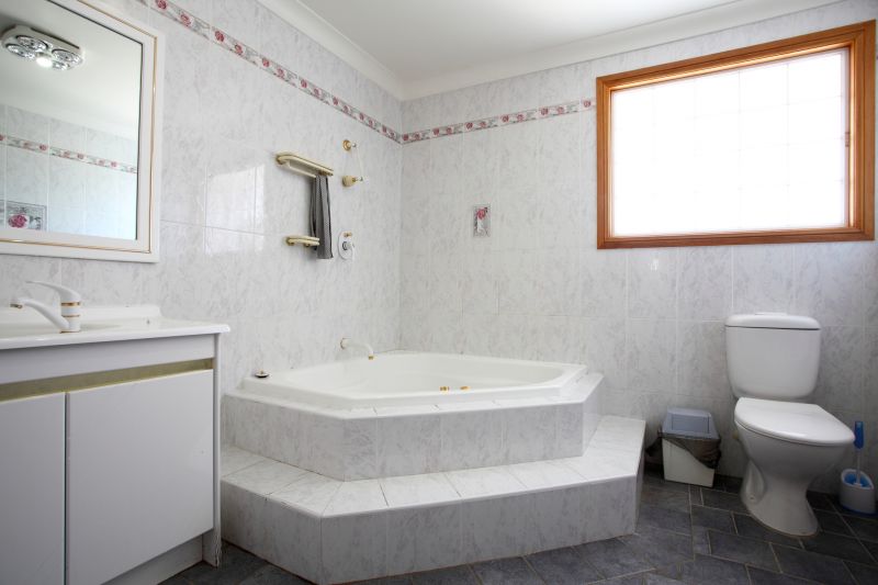 Cost of Bathtub Installation in Casselberry, FL